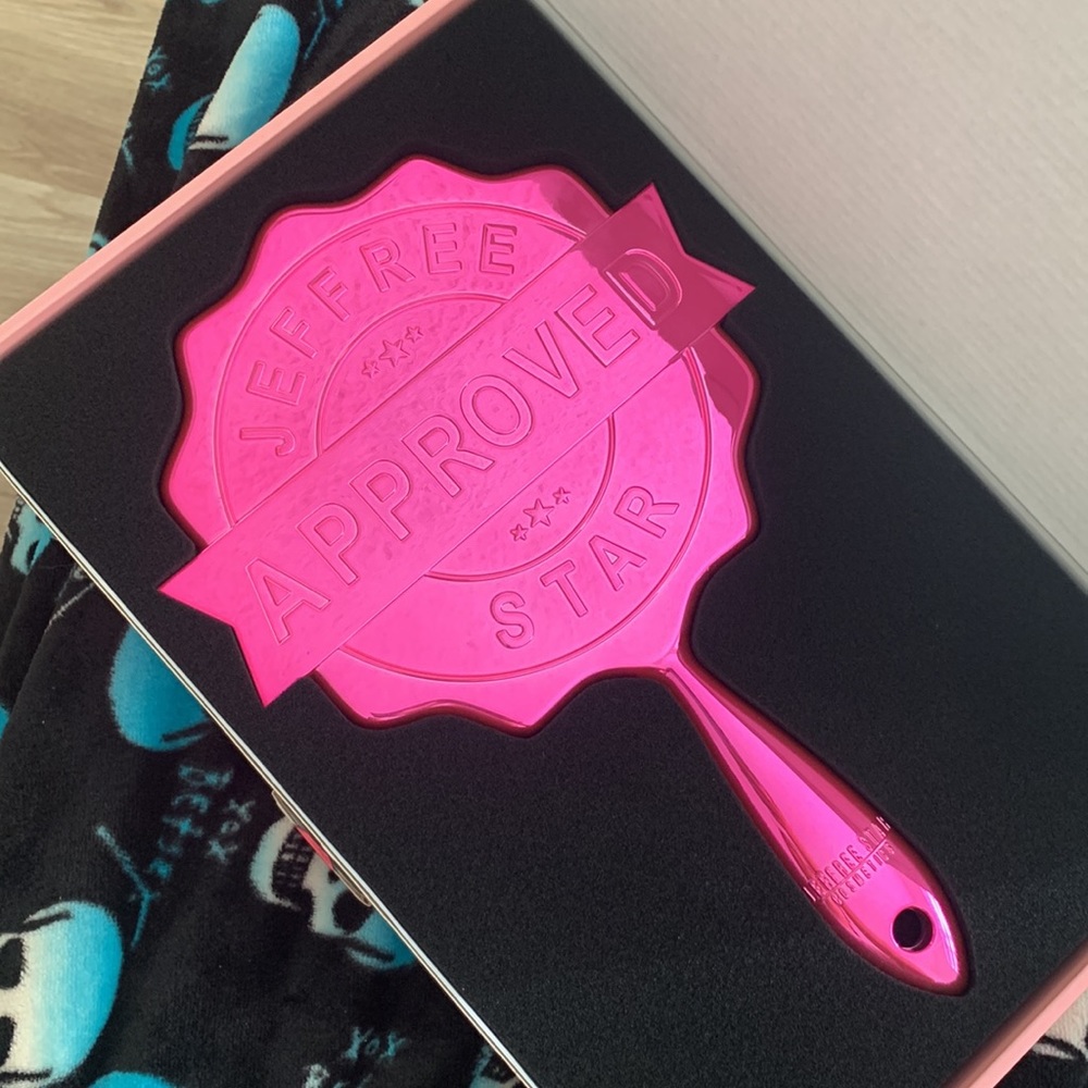 JEFFREE STAR APPROVED MIRROR